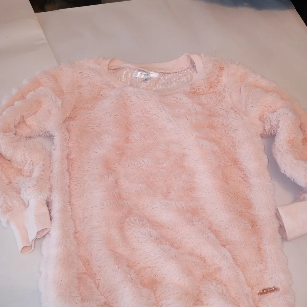 TAHARI GIRLS 4T LOT OF 4 FAUX FUR SOFT COZY PULLOVER SWEATERS